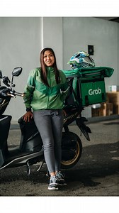 Female Grab Rider Taking Pictures of Hardworking women M| Ka-Grab Stephanie Team| @gela_calixto karlpatacsil, litratobyejsecillano | Karl Patacsil Films