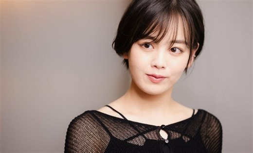 伊原六花「私が持っているものはすごく少ない」　稽古場でとことん相手を見つめる理由 | AERA DIGITAL（アエラデジタル）