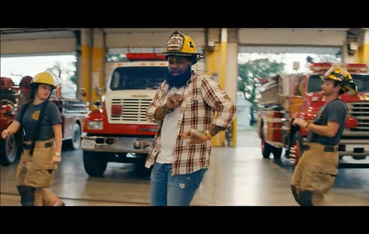 Blanco Brown The Git Up (Music Video and Lyrics)