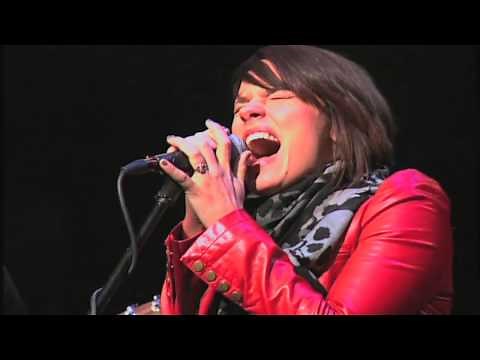 Flyleaf - Broken Wings (live)