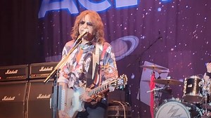 Watch: ACE FREHLEY Performs New Single '10,000 Volts' Live For First Time