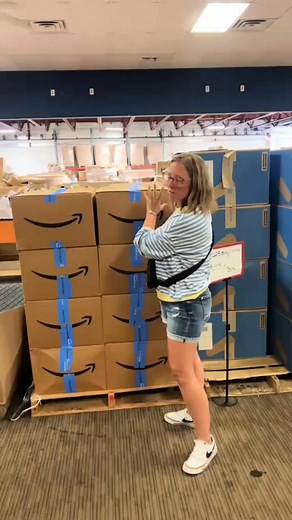 🔥 $29 Amazon Tech Mystery Box 🔥 💰 Over $1,500 in value — only $29! 📦 Each box is packed with high-end electronics: Smartwatches • iPhones • Surprise Tech Gadgets ♻️ Help clear Amazon returns — and save the planet! ⏰ Final 7-Day Clearance! No restocks in 2025. 🚚 10,000 boxes already sold! ✅ 80% Premium Electronics ✅ Quality-Checked & Ready to Resell ✅ Bigger Orders = Bigger Profits 🎁 BONUS: Free tools for the first 100 customers! | Mystery Tech Pallet-01