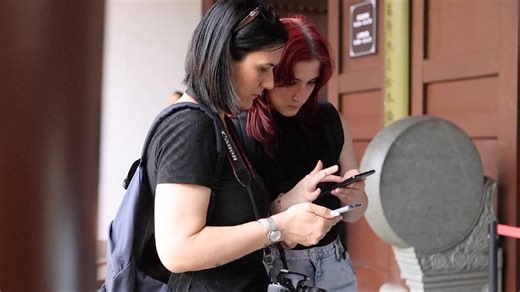 China boosts mobile payment access for international travelers