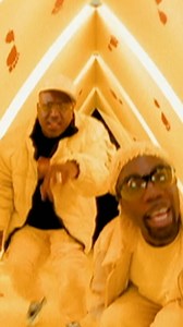 🔥 Le Bilan des Nèg’ Marrons : Un Classique Intemporel ! 🔥 1999, alors que le monde s’apprête à changer de millénaire, @jackynegmarrons et @benjnegmarrons préparent un tournant majeur de leur carrière. Après le succès de Rue Case Nègres, ils reviennent avec un deuxième album qui va marquer l’histoire : Le Bilan. 🚀 Enregistré à Paris sur une période de 7 mois, avec la participation du légendaire Tyrone Downie (clavier de Bob Marley 🎹), cet album résonne comme un cri du cœur. Un constat d’urgen