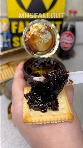 Opening & Making a 60 Year Old Peanut Butter & Jelly Sandwich!