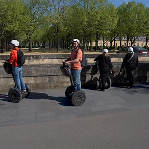 Don’t just see a place. Experience it. With the locals that know it best. | Airbnb